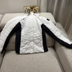 Obermeyer Tuscany II White and Black Women's ski Jacket